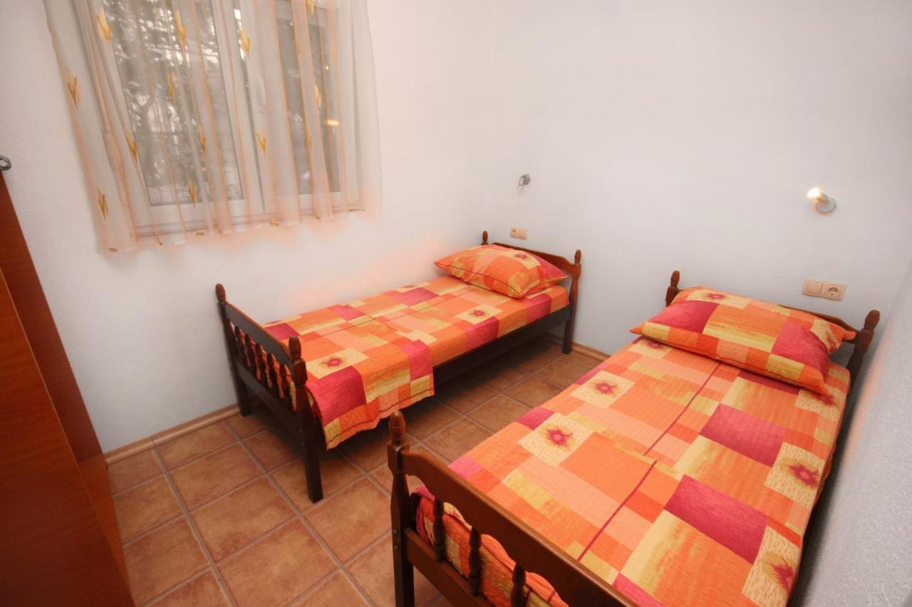 Apartments with a parking space Podaca, Makarska - 6050 Bagian luar foto