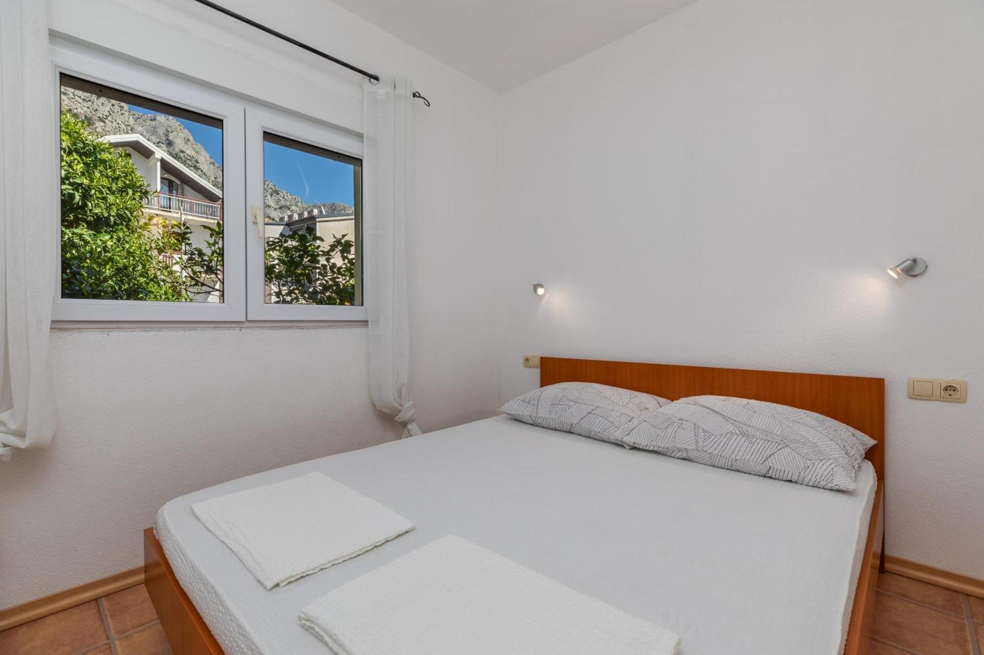 Apartments with a parking space Podaca, Makarska - 6050 Bagian luar foto